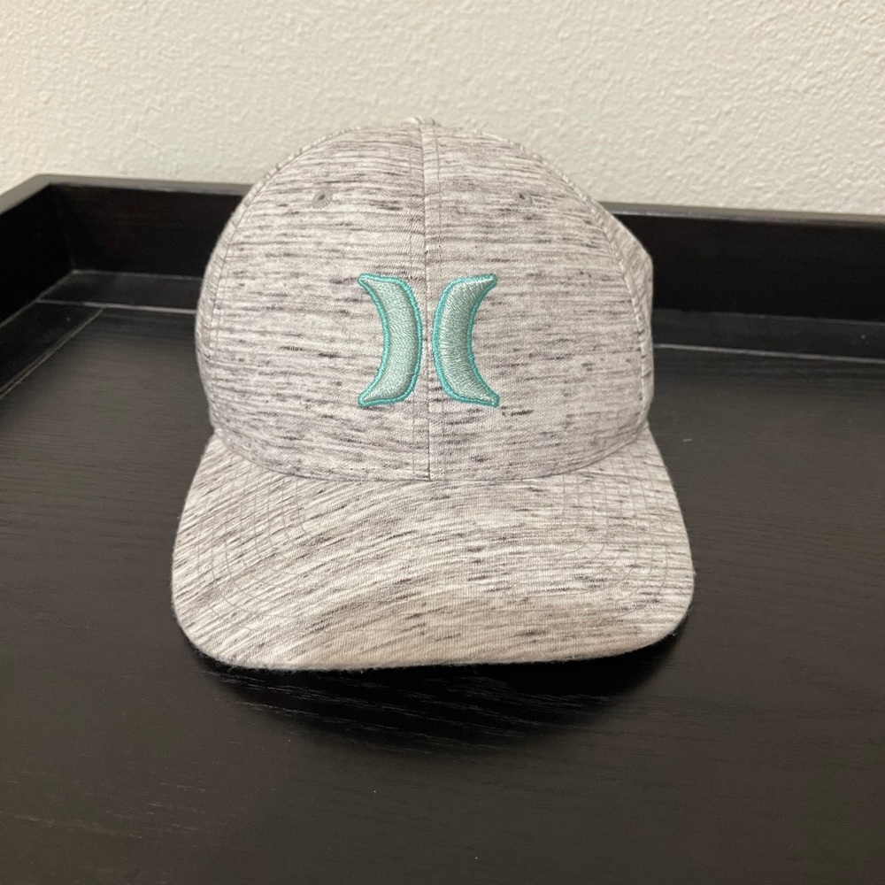 hurley, size small, from buckle